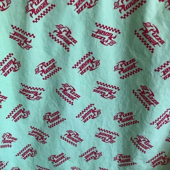 Disney Pizza Planet Toy Story green camp shirt Size Medium button down Mens - Picture 4 of 5